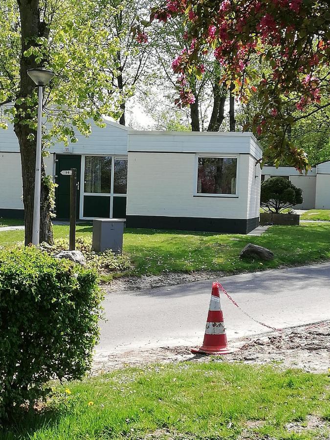 Rustige, Gelijkvloerse Vakantiewoning Met 2 Slaapkamers In Simpelveld, Zuid-Limburg Exterior foto