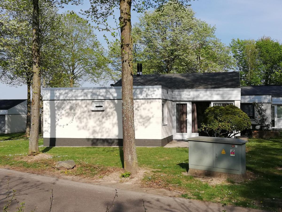 Rustige, Gelijkvloerse Vakantiewoning Met 2 Slaapkamers In Simpelveld, Zuid-Limburg Exterior foto